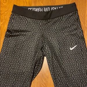 Nike cropped leggings